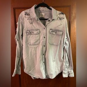 American Eagle Distressed Button Up